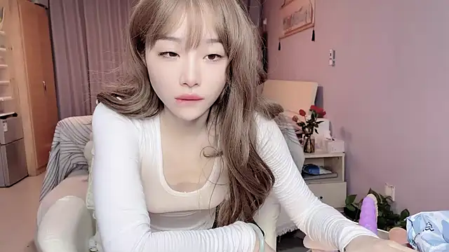 Y2Luvk online show from October 6, 2025, 11:24 pm