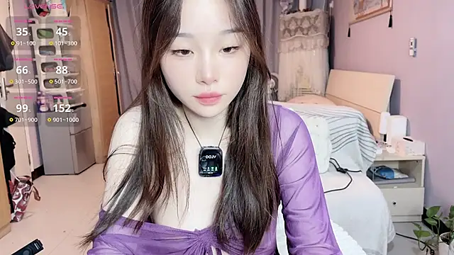 Y2Luvk online show from October 16, 2025, 9:49 pm