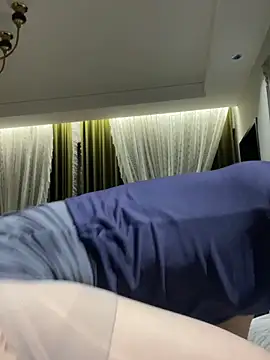 Y2Luvk online show from February 19, 2026, 5:09 pm