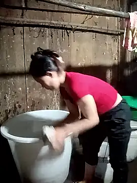 Snapshot of Ruaiuoi chatting on February 14, 2026, 12:46 pm Ruaiuoi online show from February 14, 2026, 12:46 pm