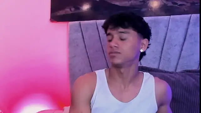 ZYZZ1312 online show from November 21, 2025, 7:34 pm