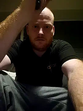 svenni2525 online show from November 8, 2025, 12:22 am