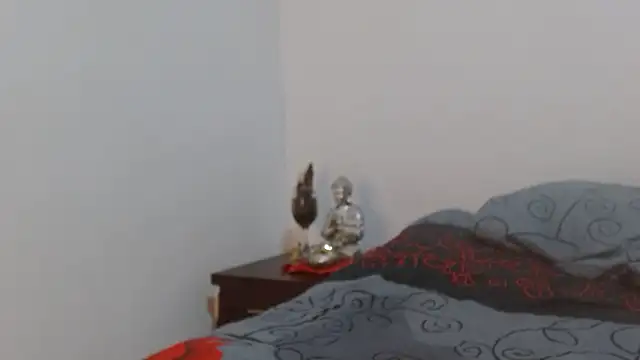 Snapshot of naiaratobon__ chatting on February 14, 2026, 6:43 am naiaratobon online show from February 14, 2026, 6:43 am