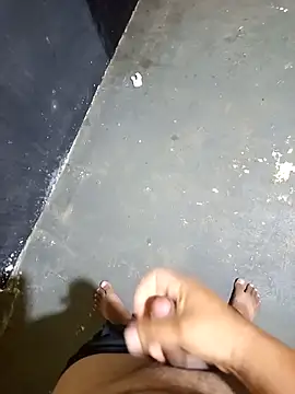 hendy692 online show from December 18, 2025, 4:51 am