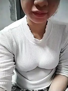 Mie rose online show from November 30, 2025, 2:04 am