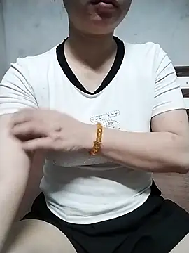 Snapshot of Mie_rose chatting on April 22, 2026, 1:23 pm Mie rose online show from April 22, 2026, 1:23 pm