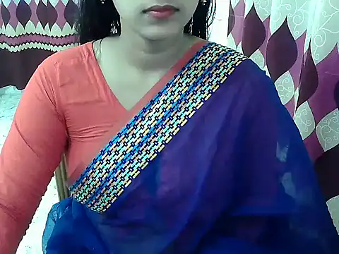 Snapshot of Hot-Hot chatting on June 12, 2026, 4:33 am Hot-Hot online show from June 12, 2026, 4:33 am