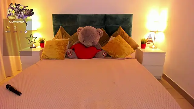 mishapallmer online show from September 20, 2025, 1:50 am