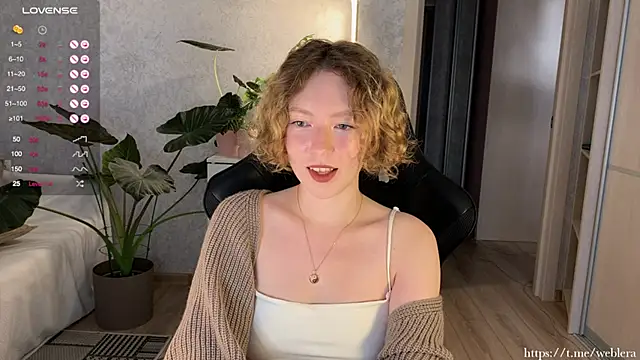 Snapshot of lucky13___ chatting on September 20, 2025, 8:59 am lucky13 online show from September 20, 2025, 8:59 am