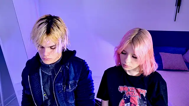 Bonnie And C1yde online show from November 8, 2025, 5:12 pm