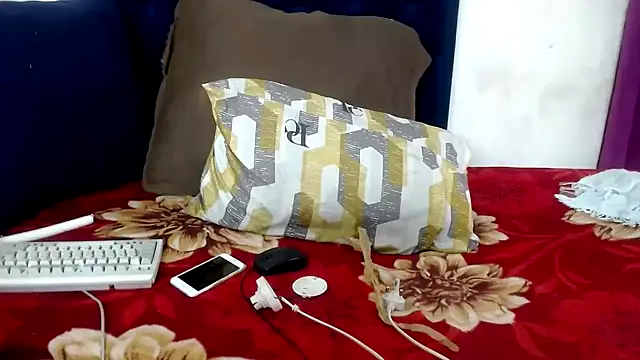 Snapshot of BUNNYCHOWX28 chatting on September 12, 2025, 8:42 pm BUNNYCHOWX28 online show from September 12, 2025, 8:42 pm