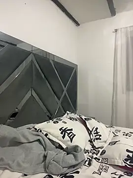 Sara-cooper2 online show from April 16, 2026, 9:39 pm