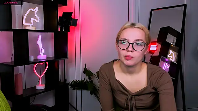 rose style online show from November 12, 2025, 6:03 am