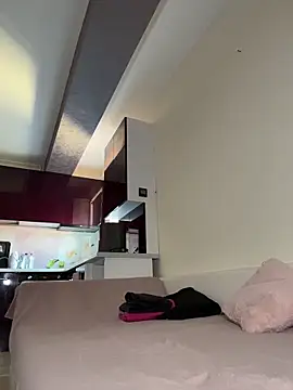 Baby Eva23 online show from April 1, 2026, 1:52 pm