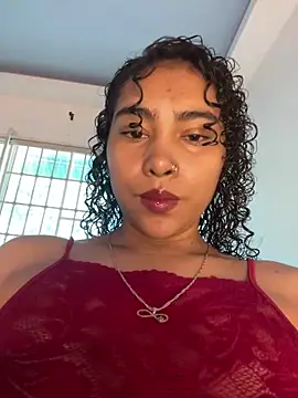 SophieD online show from May 24, 2026, 3:39 pm