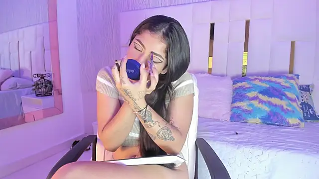 bonnie sm online show from October 16, 2025, 2:07 pm