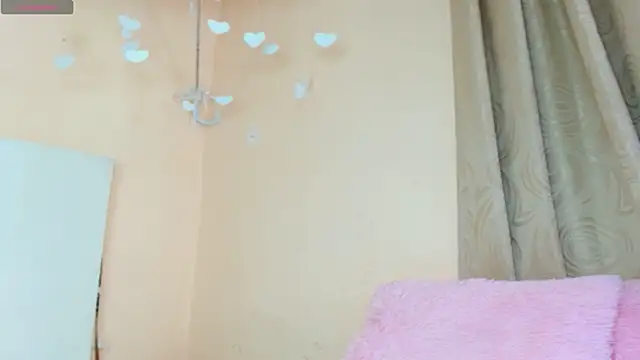 celeste chic online show from September 17, 2025, 3:57 pm