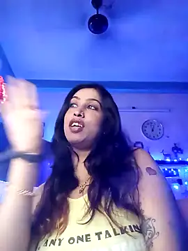 Snapshot of Love_Beauty01 chatting on March 3, 2026, 6:58 pm Love Beauty01 online show from March 3, 2026, 6:58 pm