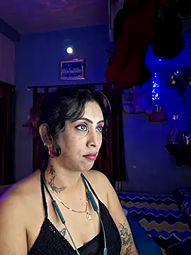 Snapshot of Love_Beauty01 chatting on April 5, 2026, 6:38 pm Love Beauty01 online show from April 5, 2026, 6:38 pm