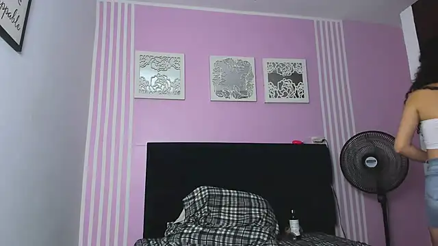 Snapshot of Horny_firecouple chatting on September 10, 2025, 1:44 pm Horny firecouple online show from September 10, 2025, 1:44 pm