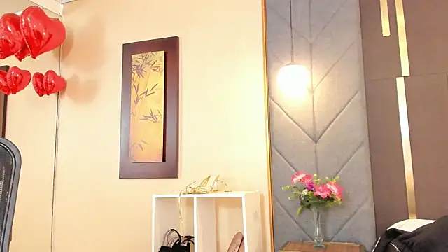 OliviGrace online show from November 22, 2025, 8:41 pm