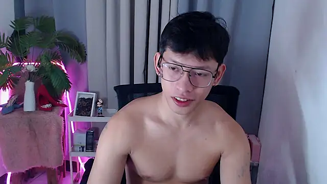 Snapshot of pinkcock_froi2305 chatting on February 6, 2026, 3:00 am pinkcock froi2305 online show from February 6, 2026, 3:00 am