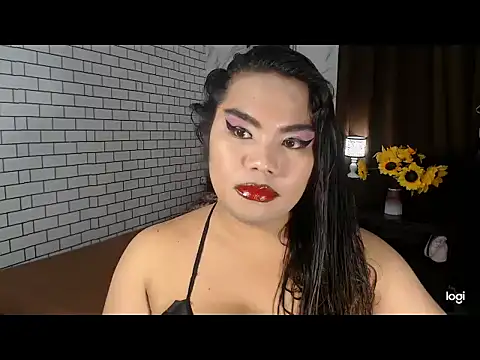 Snapshot of TSbrianaHugeCock chatting on September 24, 2025, 5:16 pm TSbrianaHugeCock online show from September 24, 2025, 5:16 pm