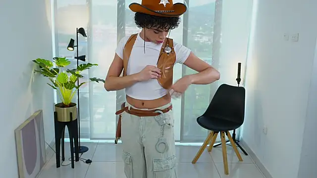 Timmyshy  online show from October 31, 2025, 7:48 pm