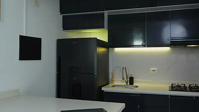 Timmyshy  online show from November 13, 2025, 10:08 pm