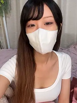 emiiiii1001 online show from September 13, 2025, 1:49 am