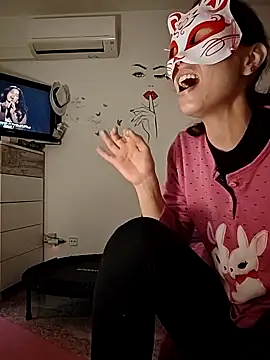 Snapshot of SweetSun69 chatting on December 14, 2025, 2:22 pm SweetSun69 online show from December 14, 2025, 2:22 pm