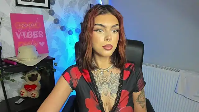 Snapshot of Nova_SIN chatting on May 29, 2026, 5:38 am Nova SIN online show from May 29, 2026, 5:38 am