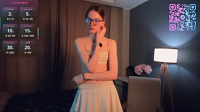 SharylSmalt online show from March 26, 2026, 1:01 am