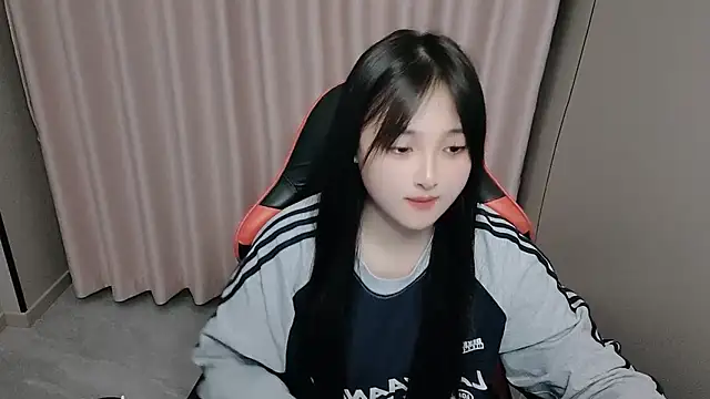 Snapshot of xxz98 chatting on April 7, 2026, 1:22 pm xxz98 online show from April 7, 2026, 1:22 pm