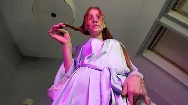 FoxieKiss online show from October 2, 2025, 3:30 pm