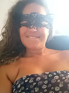 RaphinhaSanches online show from January 7, 2026, 12:07 pm