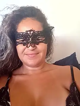 RaphinhaSanches online show from January 8, 2026, 1:02 pm