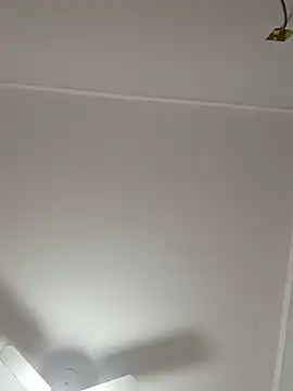 Snapshot of RaphinhaSanches chatting on July 8, 2026, 10:58 pm RaphinhaSanches online show from July 8, 2026, 10:58 pm