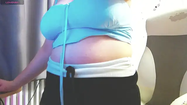 MilisaSweet777 online show from November 4, 2025, 8:19 pm