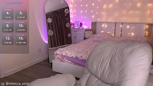 RebeccaAster online show from February 5, 2026, 4:00 pm