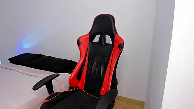 hannah miltonn online show from March 7, 2026, 5:21 pm