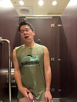 maxime0928 online show from April 25, 2026, 1:25 pm