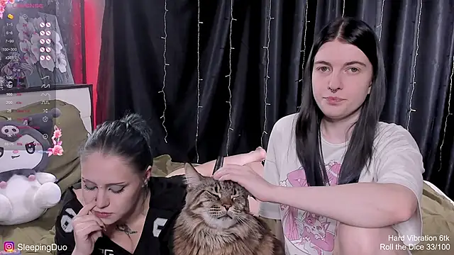 Threesomebabes online show from February 3, 2026, 4:12 pm