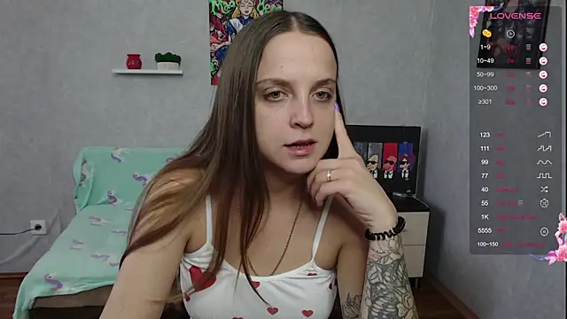 Violetwin online show from September 20, 2025, 11:22 am