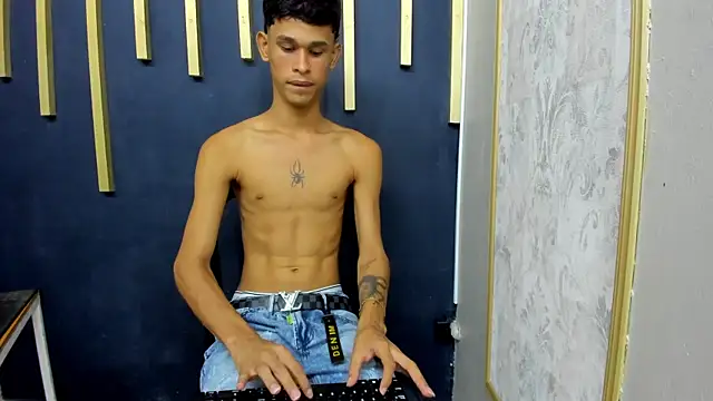 Snapshot of Just_D4v7 chatting on September 16, 2025, 7:04 pm Just D4v7 online show from September 16, 2025, 7:04 pm