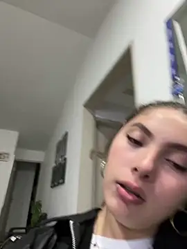 Samantha 2190 online show from December 19, 2025, 5:36 am