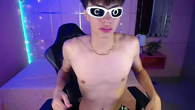 Snapshot of Justin_gray_ chatting on September 16, 2025, 8:43 pm Justin gray  online show from September 16, 2025, 8:43 pm