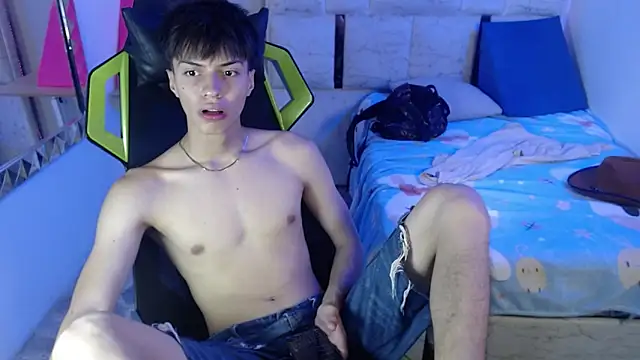 Snapshot of Justin_gray_ chatting on September 18, 2025, 1:35 pm Justin gray  online show from September 18, 2025, 1:35 pm