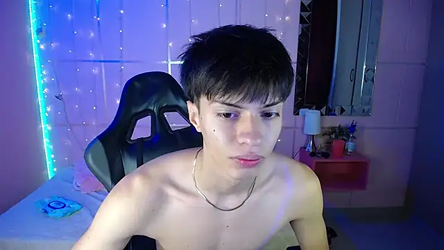 Snapshot of Justin_gray_ chatting on September 27, 2025, 1:38 pm Justin gray  online show from September 27, 2025, 1:38 pm