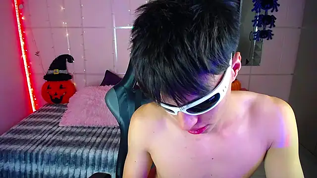 Snapshot of Justin_gray_ chatting on October 22, 2025, 9:25 pm Justin gray  online show from October 22, 2025, 9:25 pm